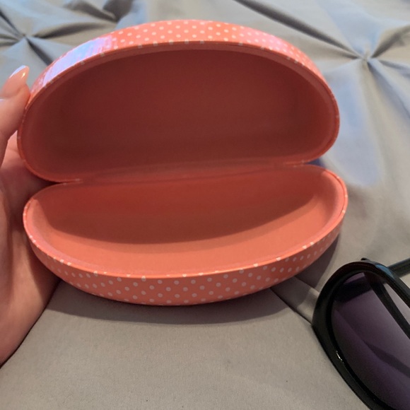 Sunglasses - Picture 4 of 4